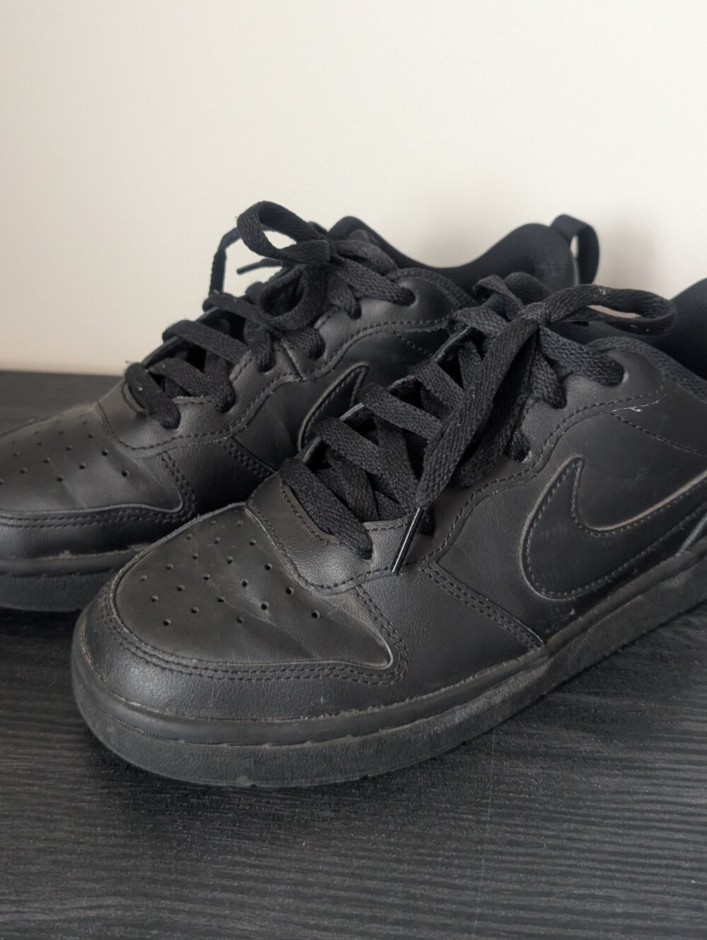Nike Court Borough Low 2 Black (GS) BQ5448-001 Black/Black/Black Size 6Y Unisex